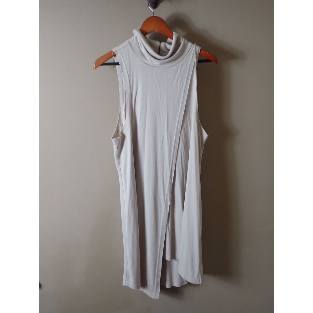 We the Free Off-White Asymmetrical Wrap Minimalist Streetwear Large Short